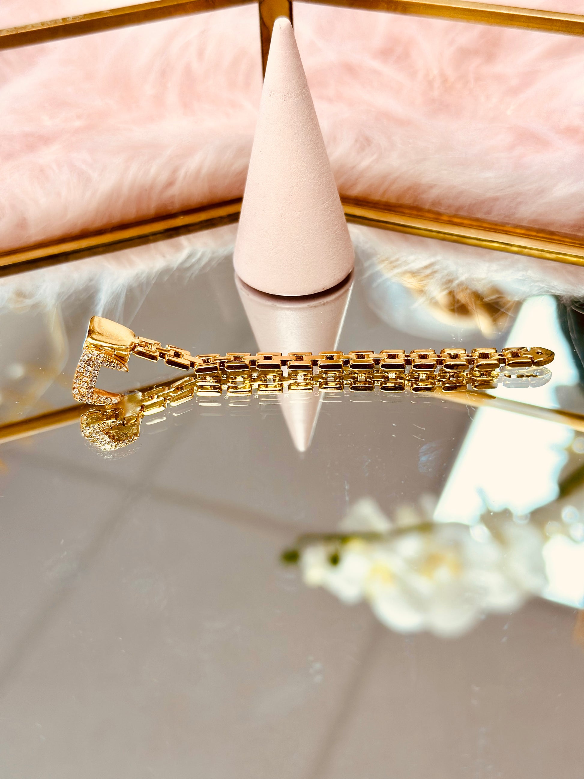 Anillo correa con piedras zirconias