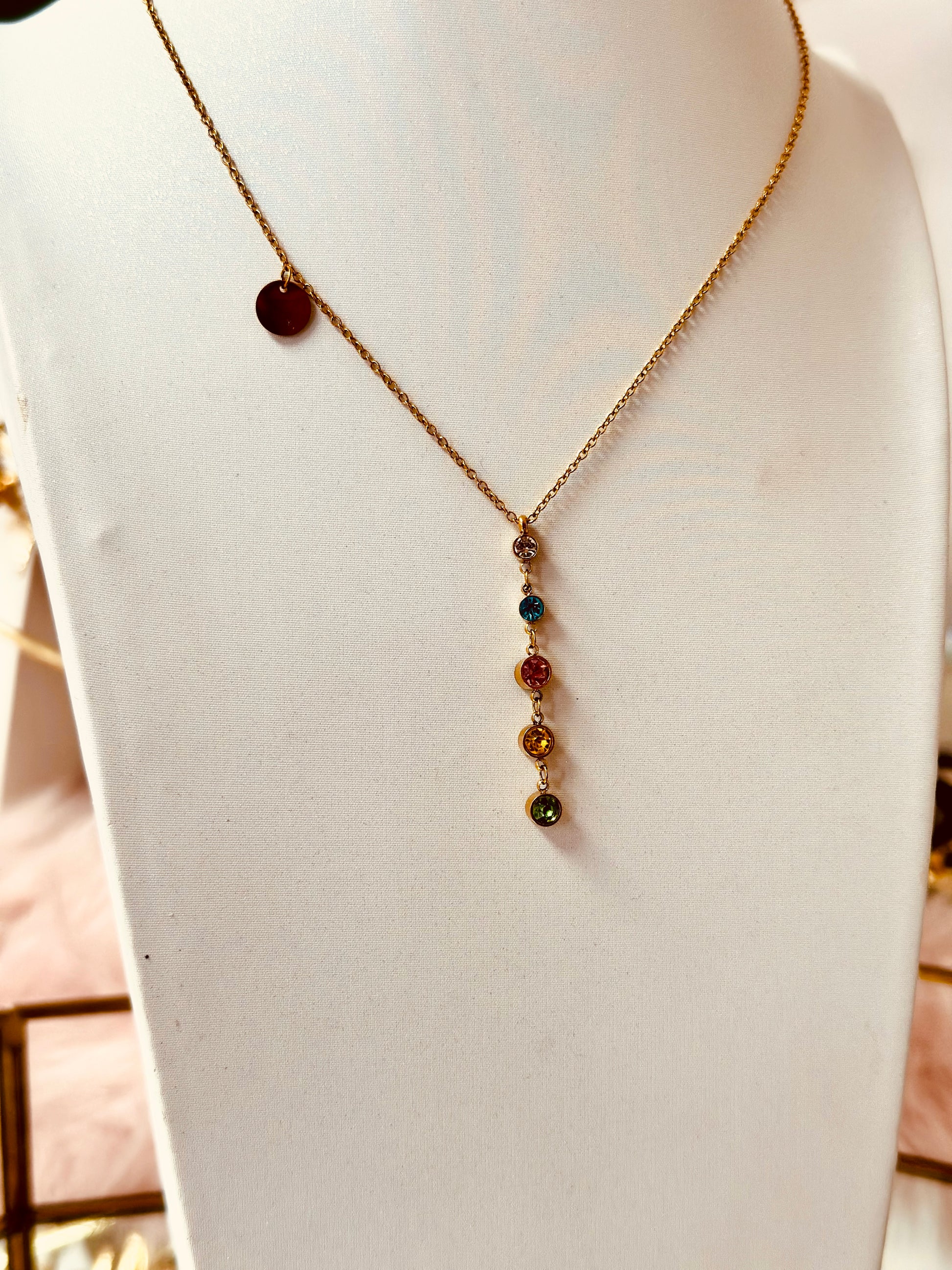 Collar de colores delicado