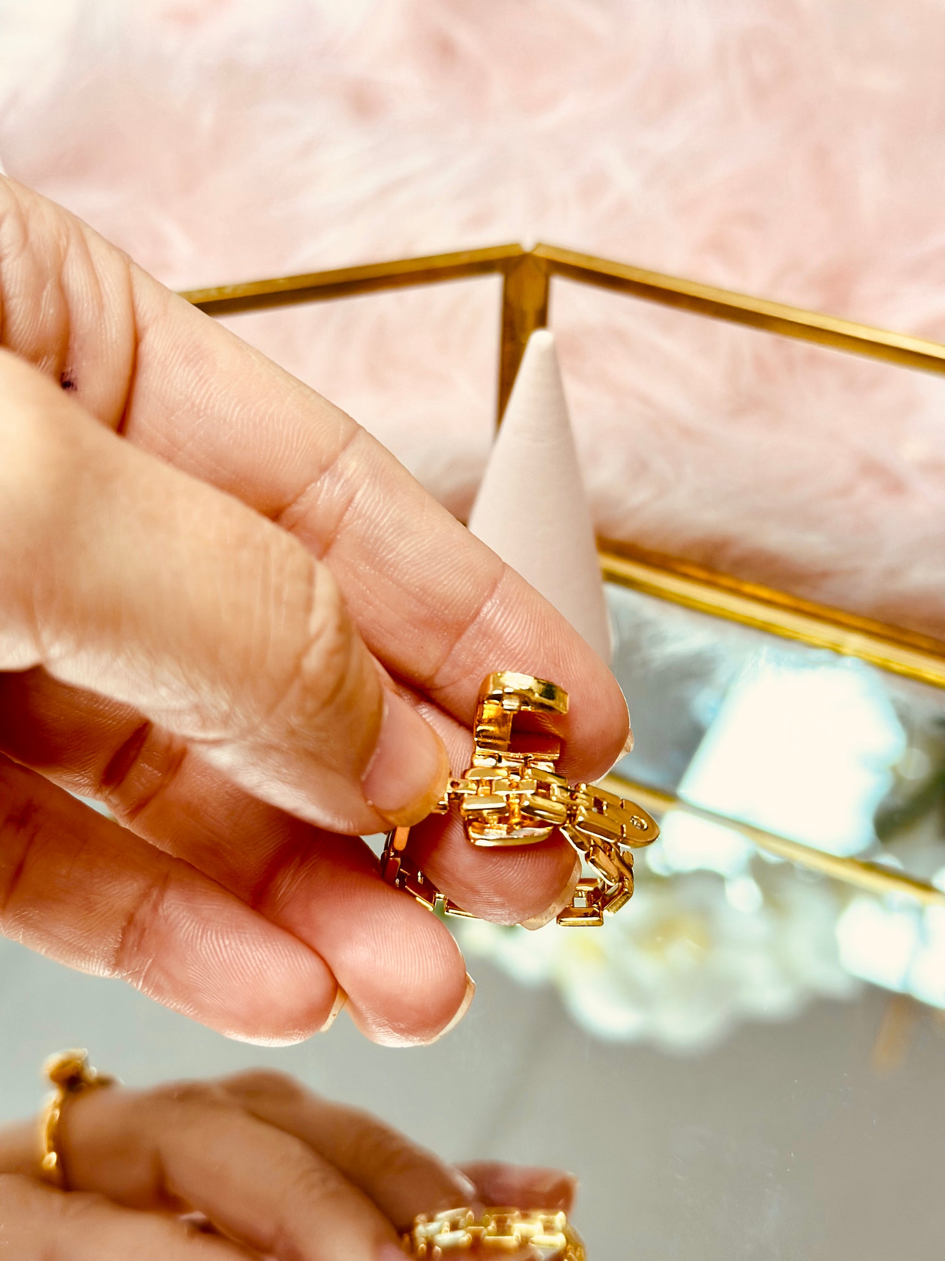 Anillo correa con piedras zirconias