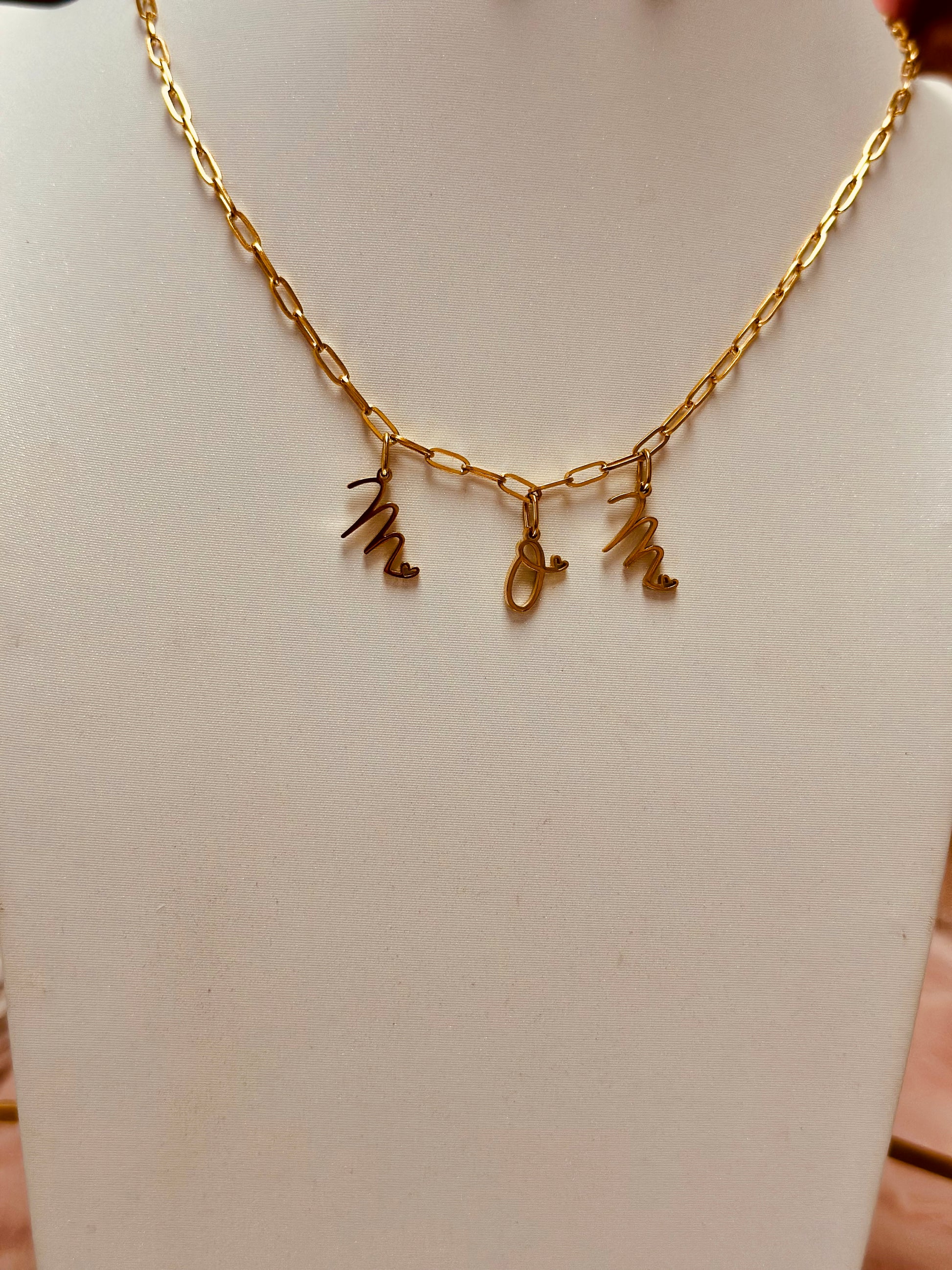 Collar mom