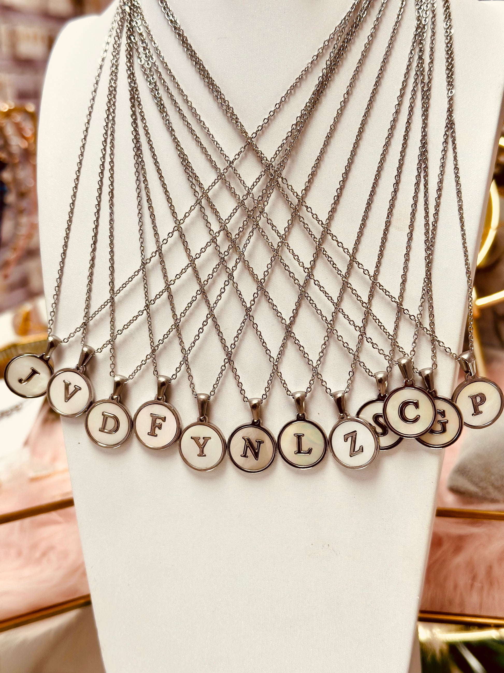 Collar de iniciales