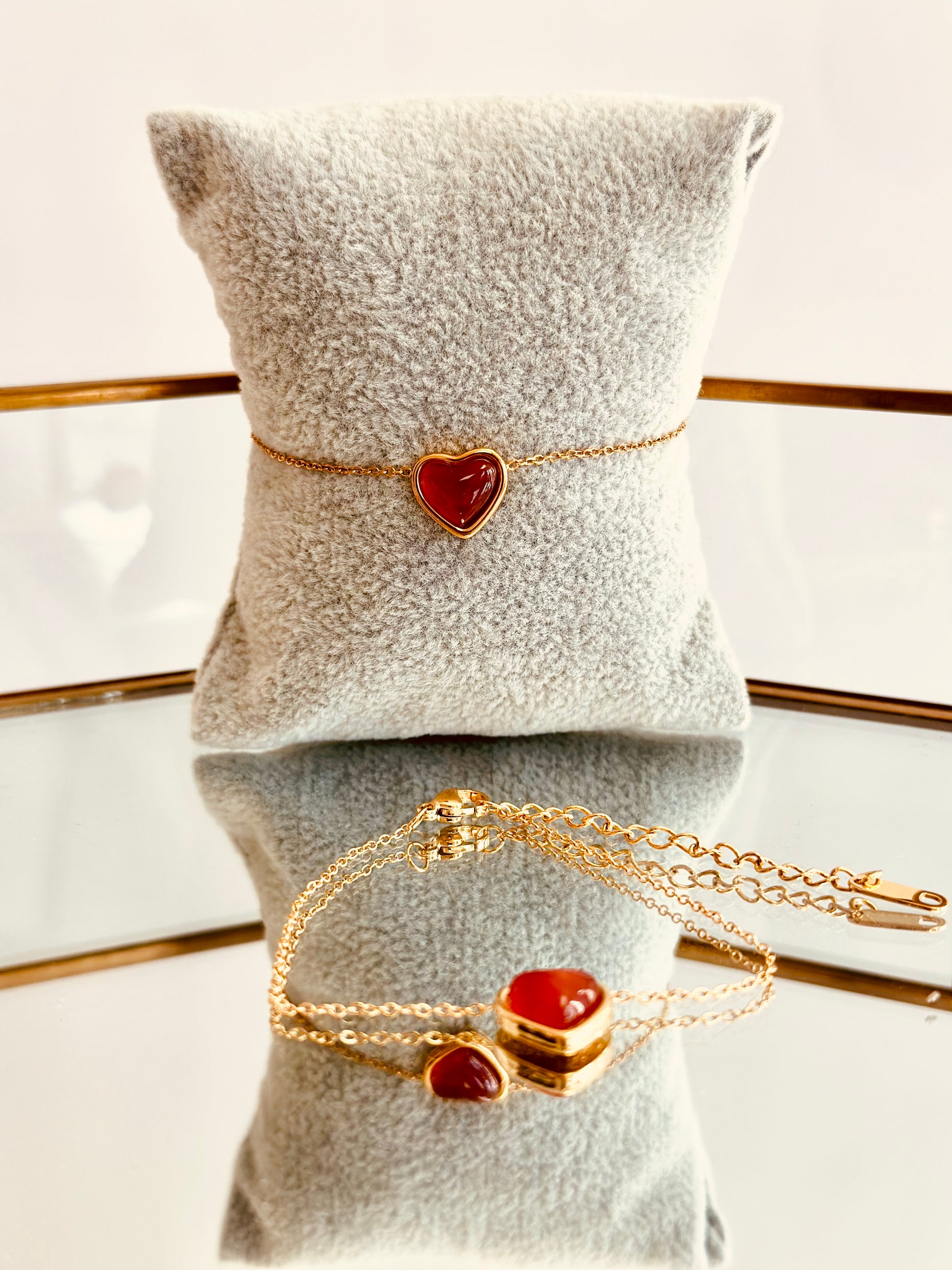 Pulsera delicada de corazón rojo de cristal