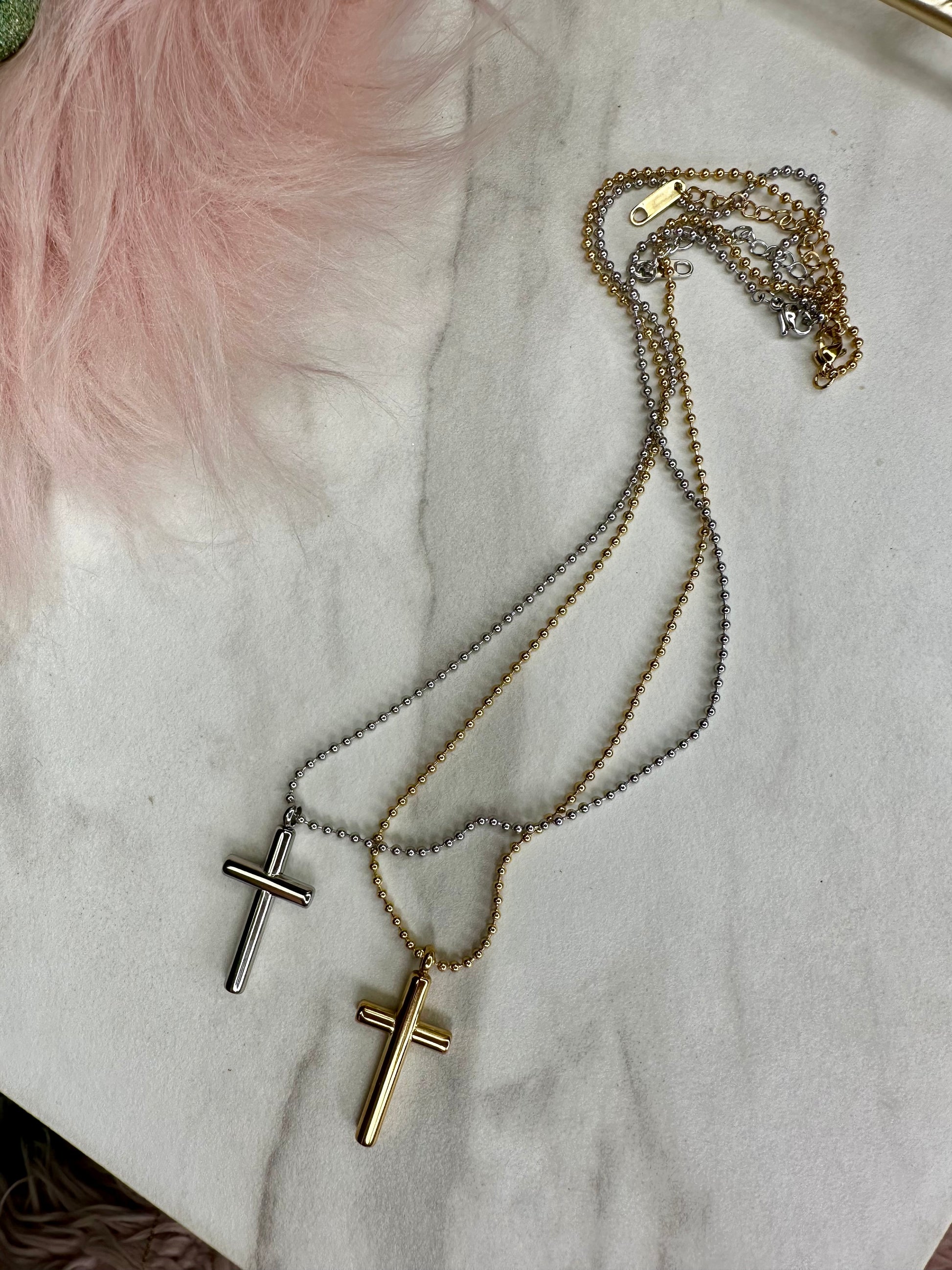 Collar de cruz unisex
