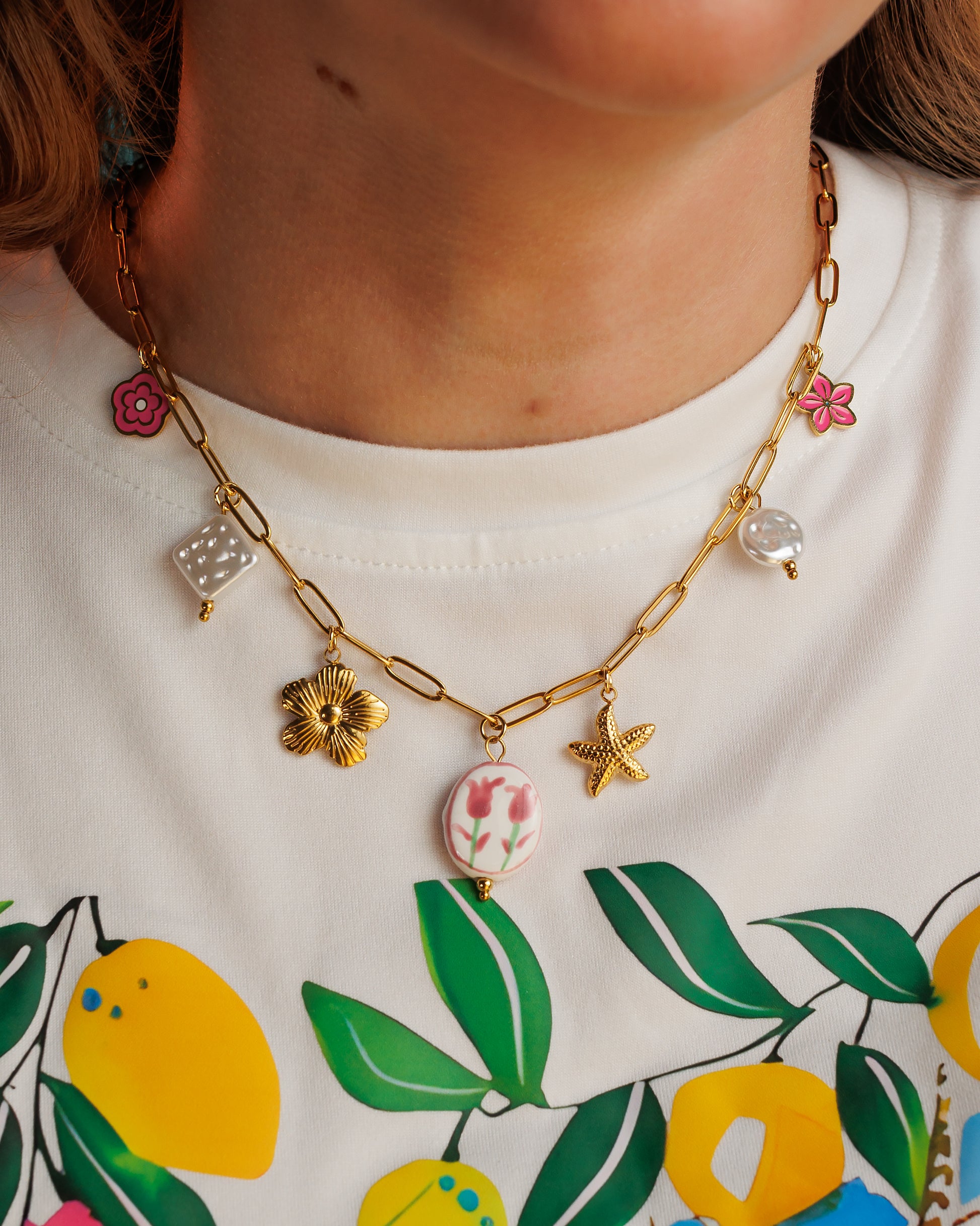Collar de charms de flores y estrella de mar