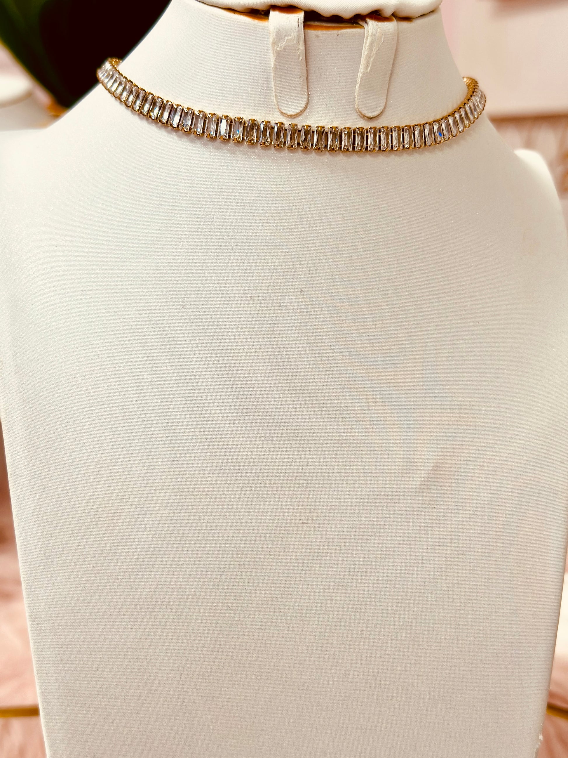 Choker versátil con piedras zirconias