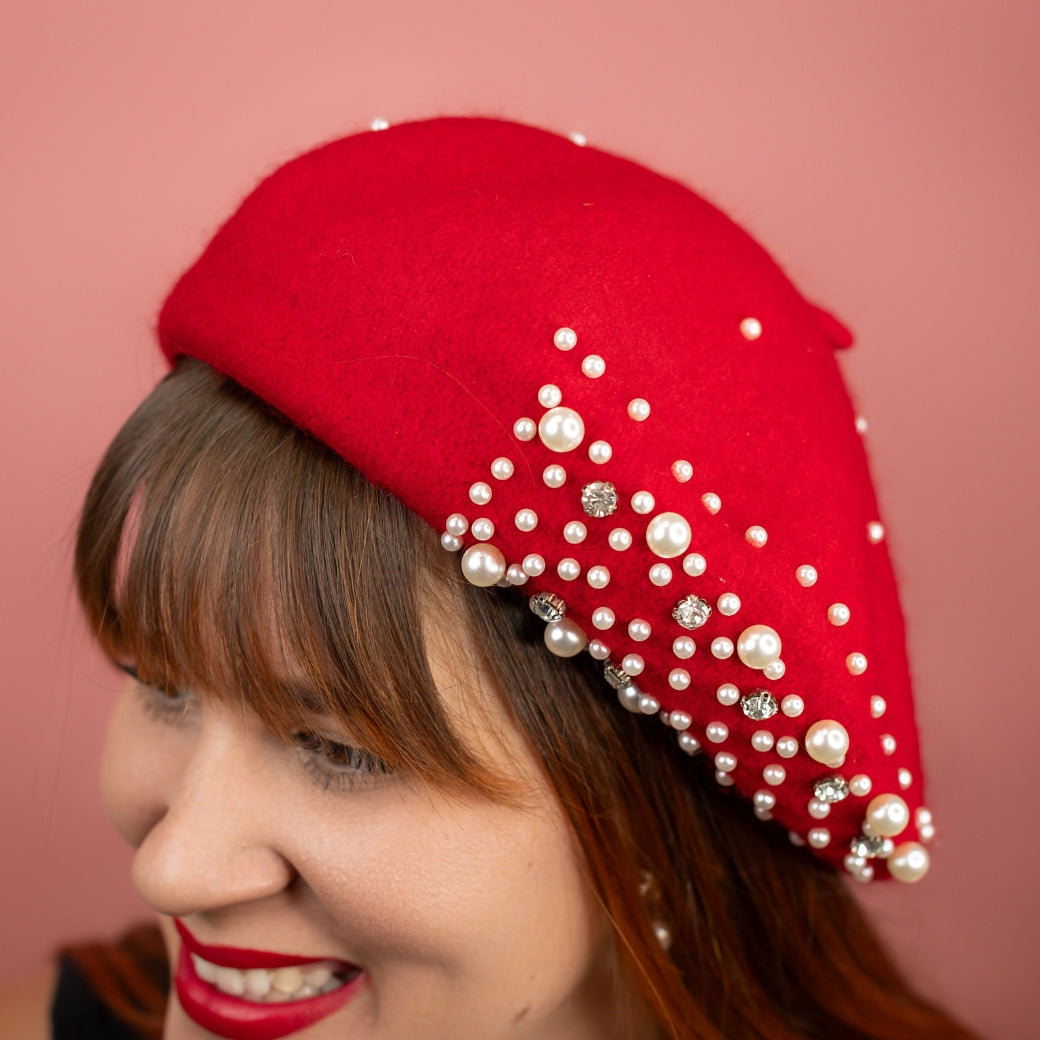 Beret con perlas