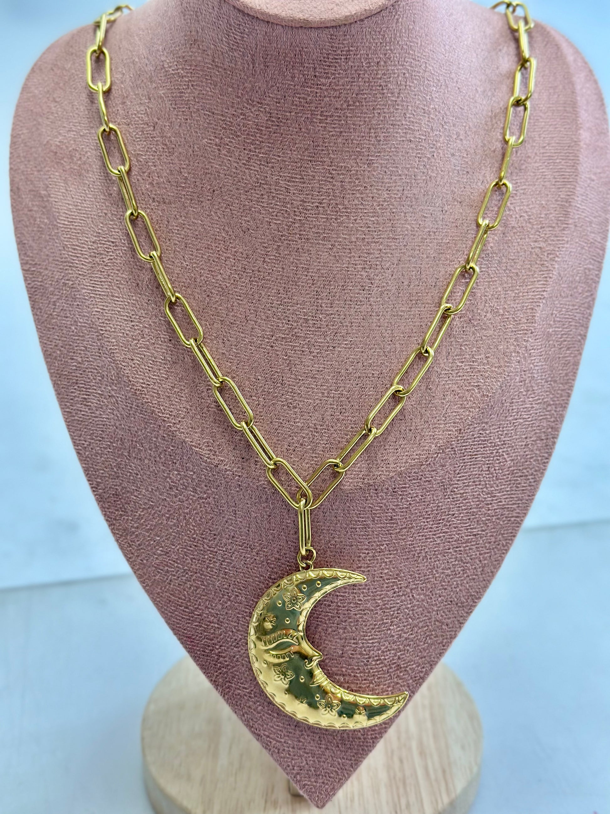 Collar de luna grande