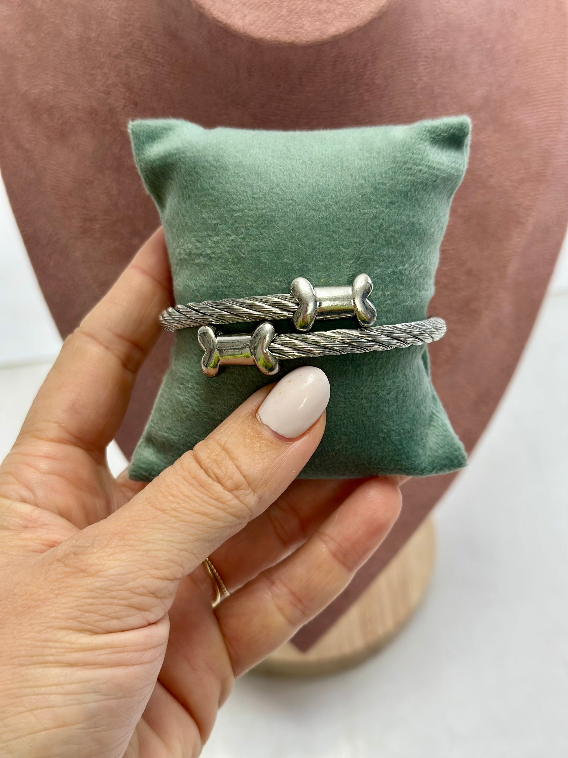 Pulsera de hueso plata
