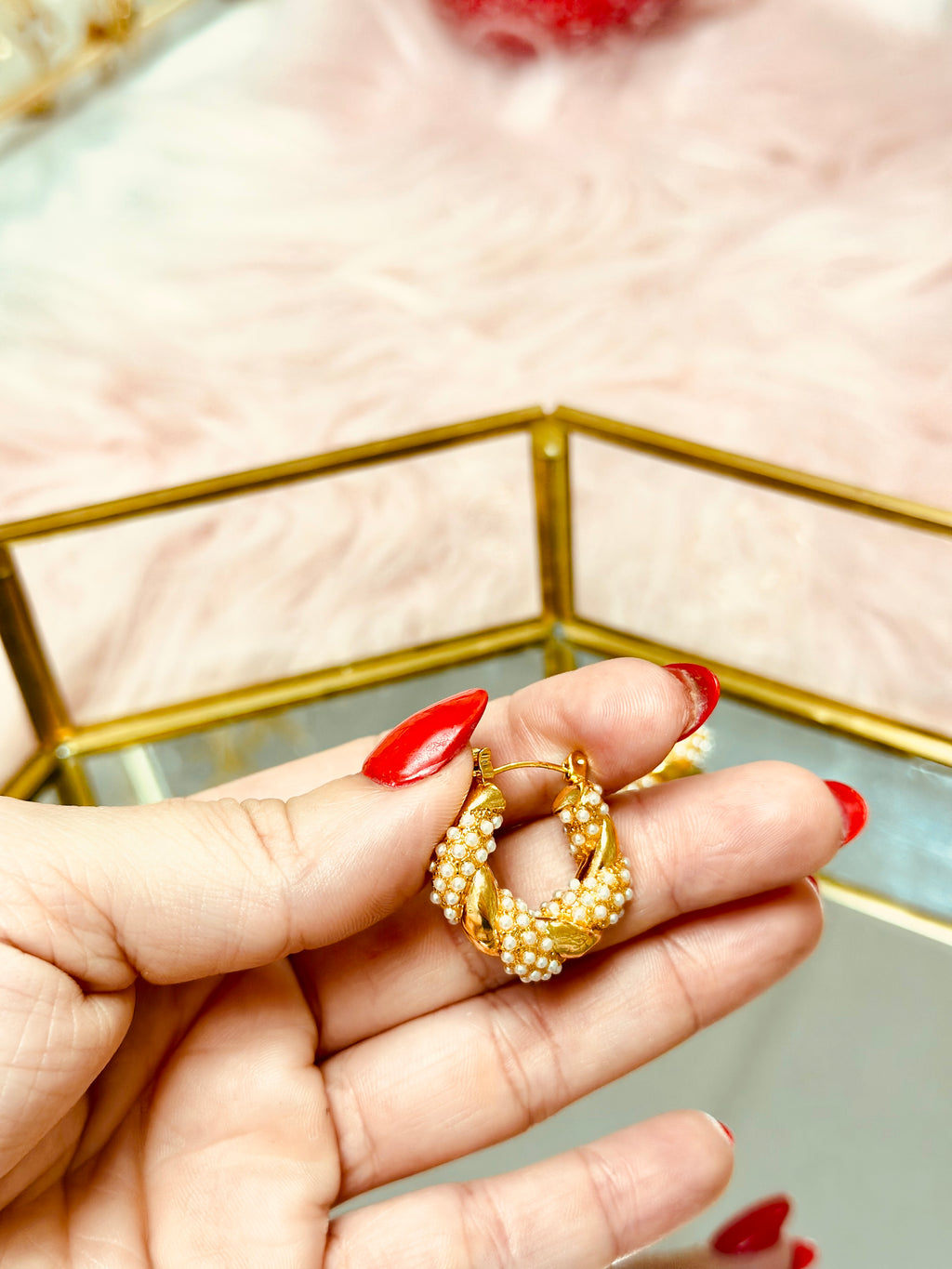 Hoops chunky torcidos elegantes con perlas
