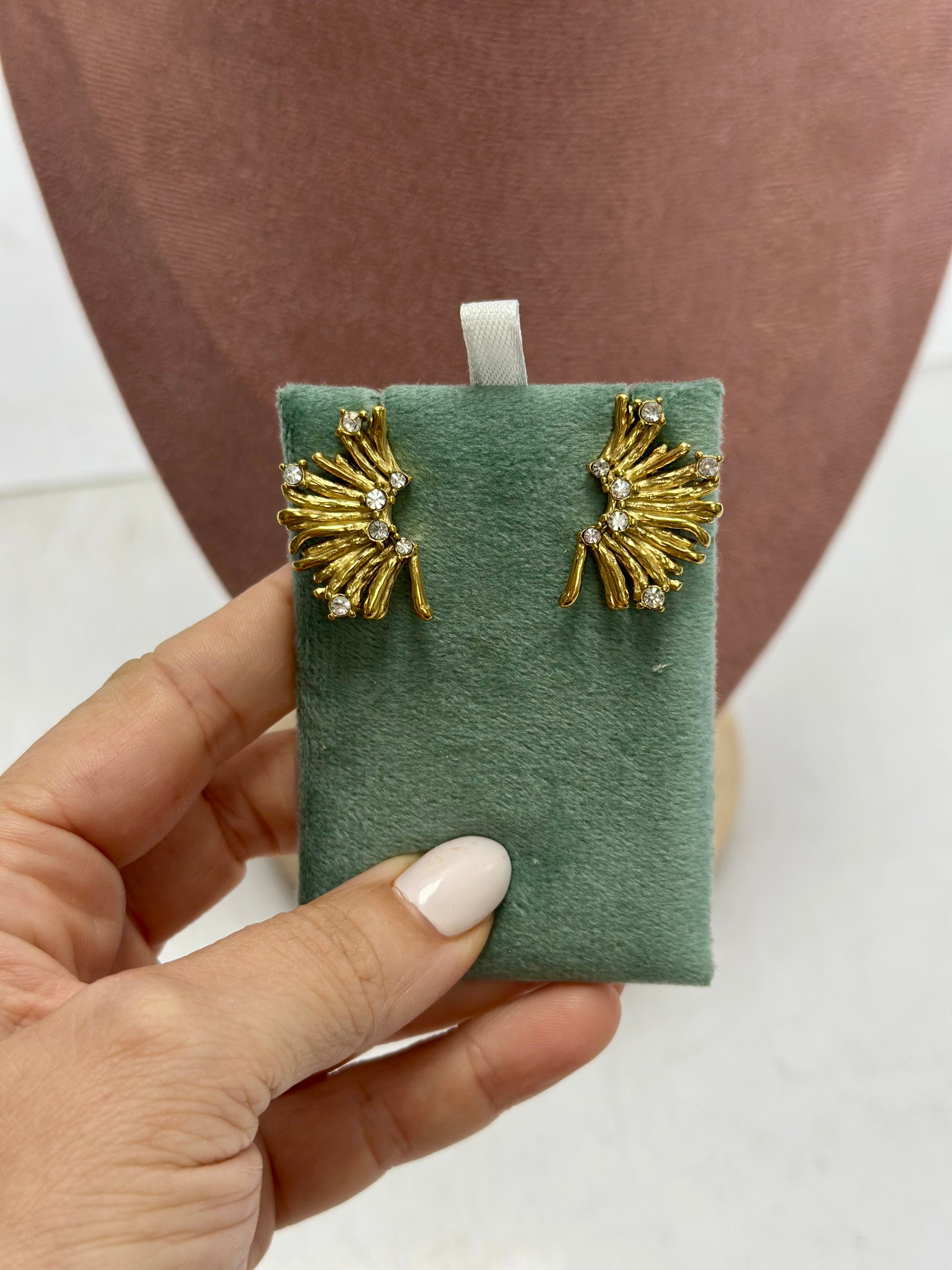 Pantallas elegantes con piedras zirconias