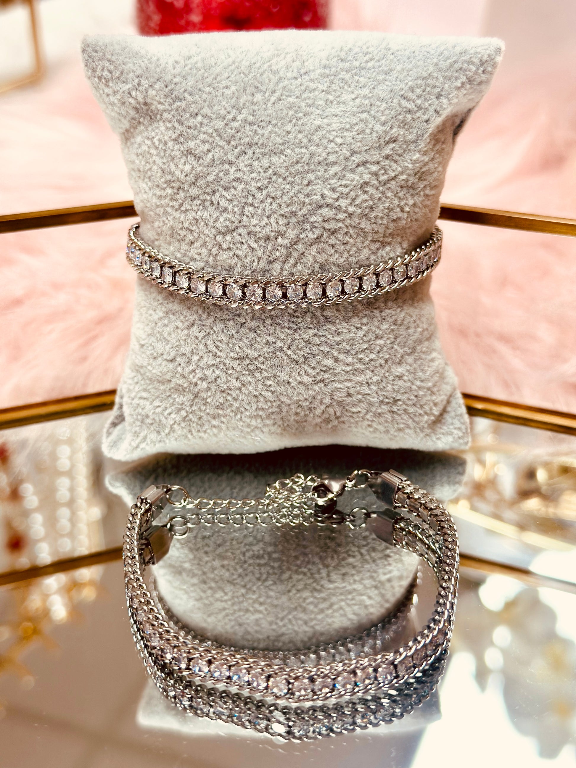 Pulsera elegante de piedras zirconias