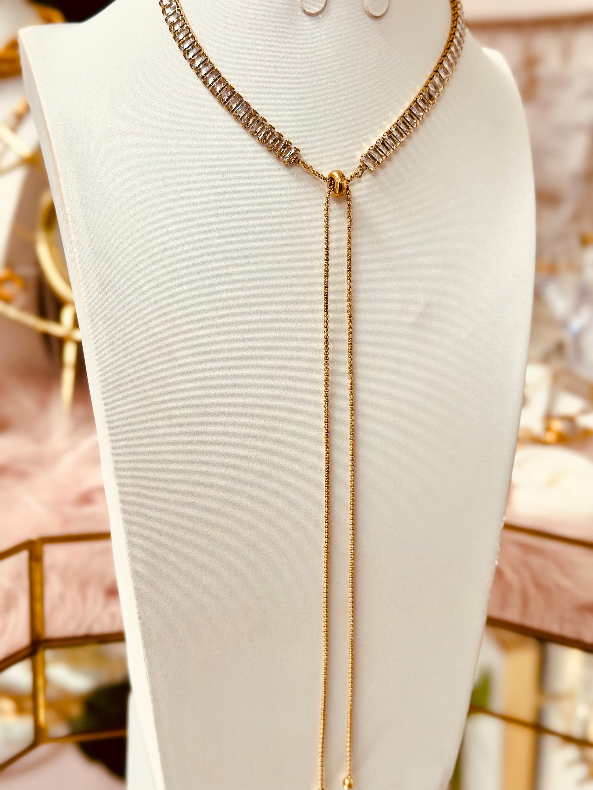 Choker versátil con piedras zirconias