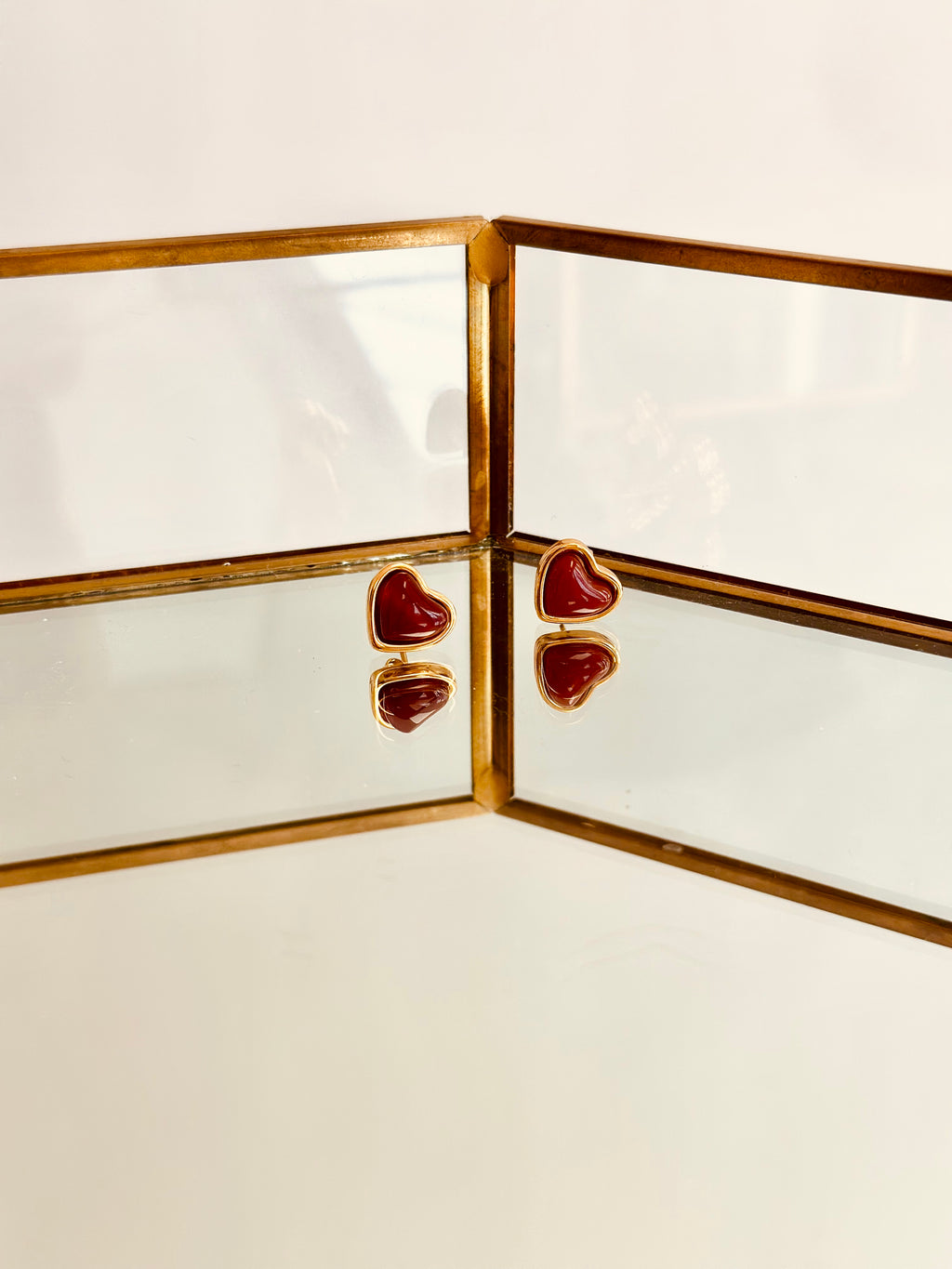 Dormilonas de corazón rojo de cristal
