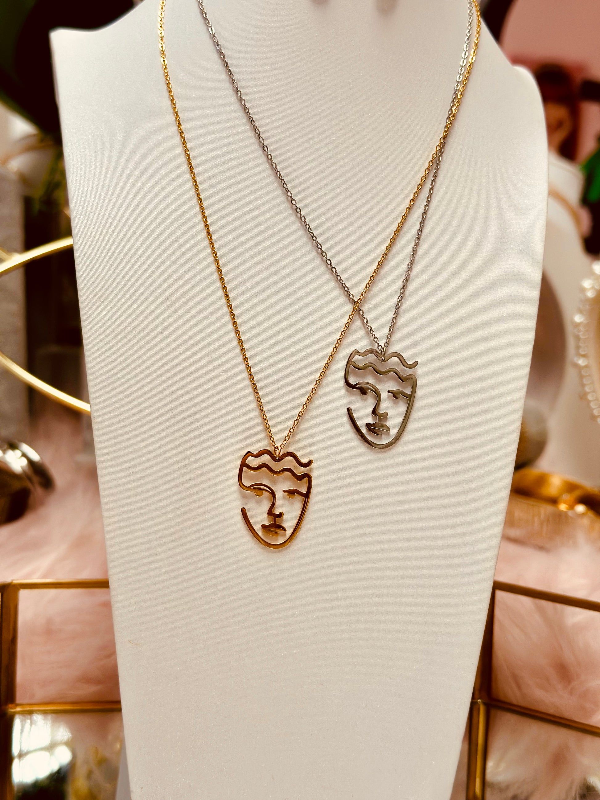 Collar de rostro