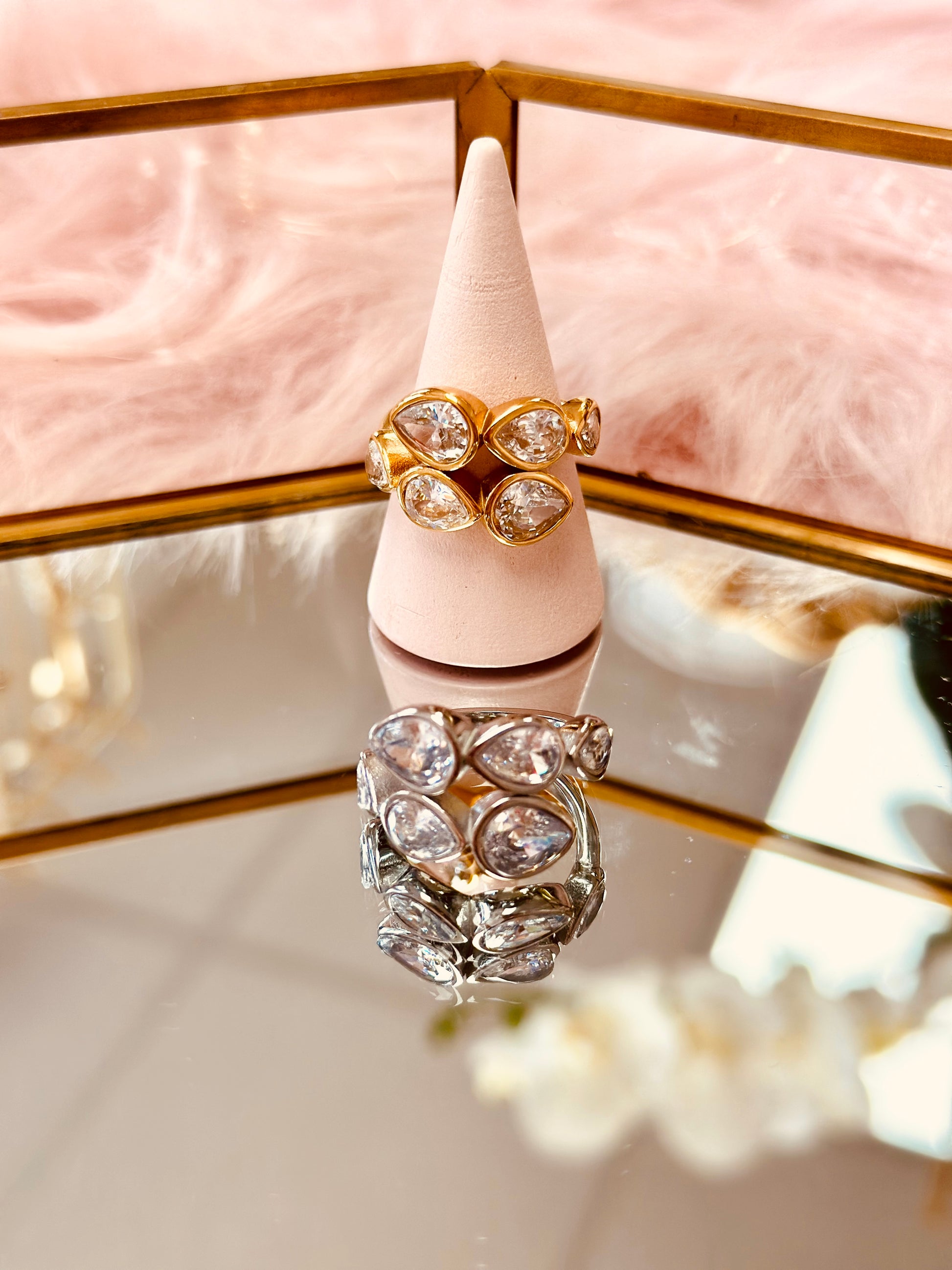 Anillo chunky con piedras zirconia