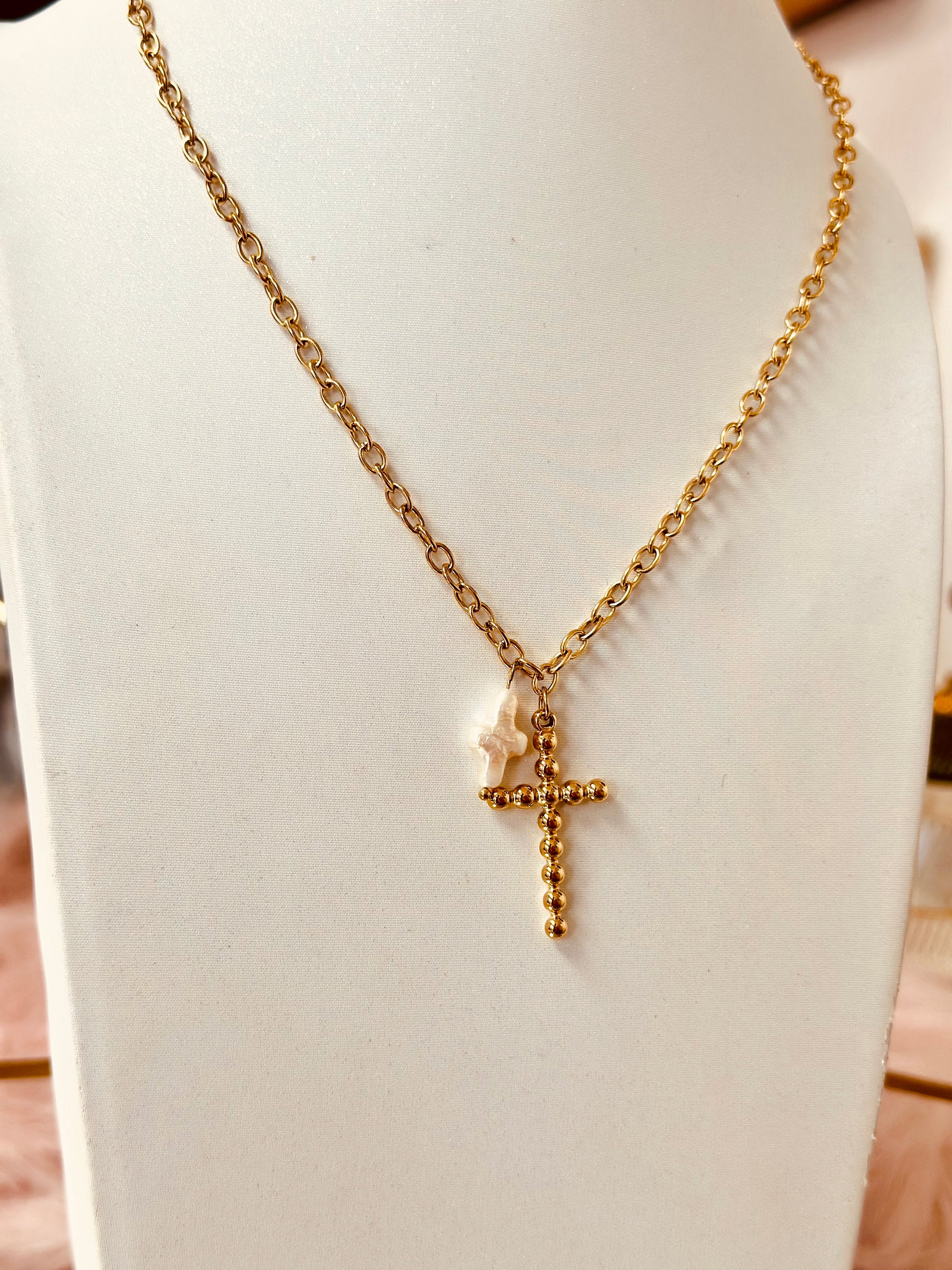 Collar de cruz doble