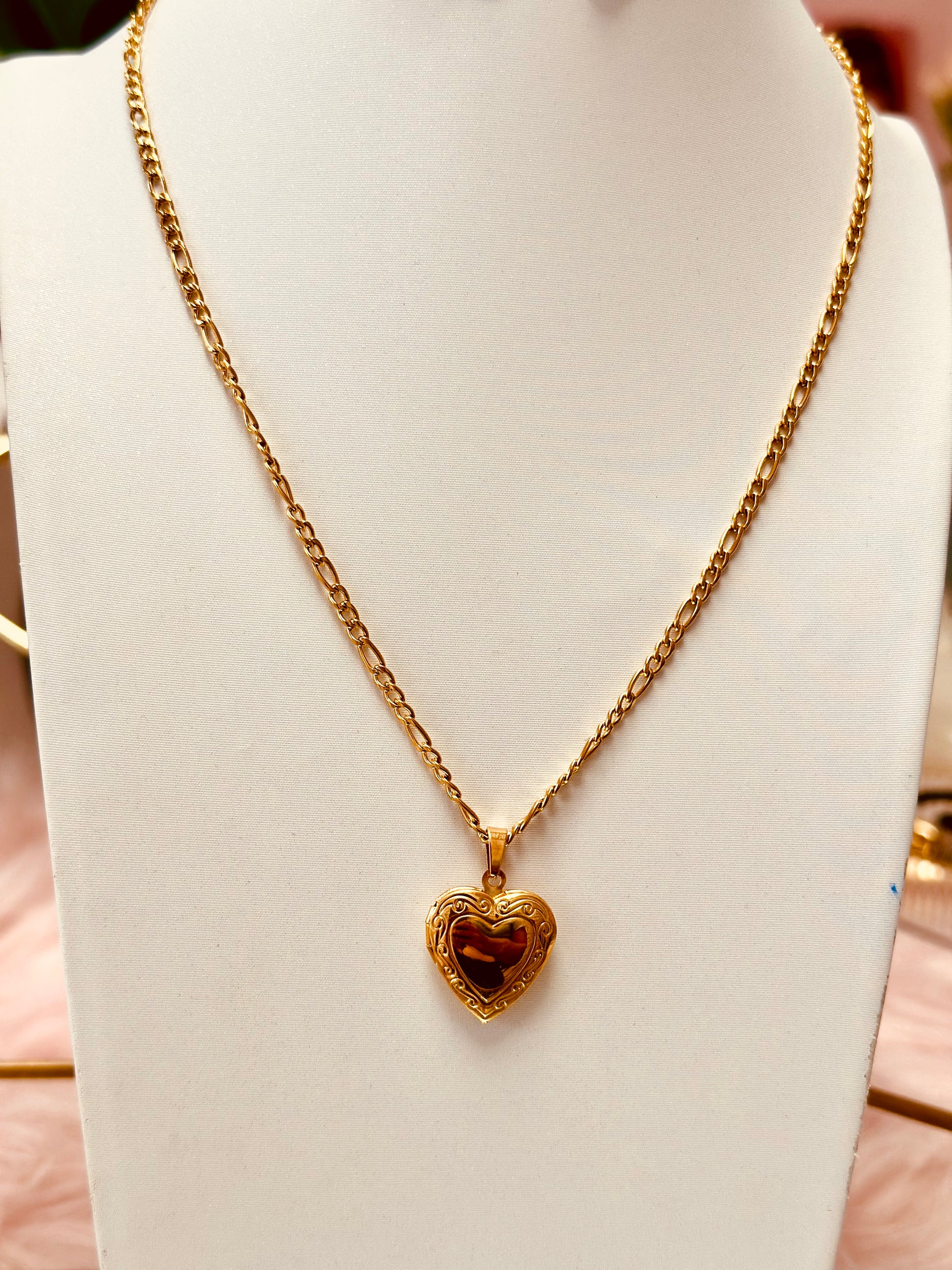 Collar con corazón para poner foto