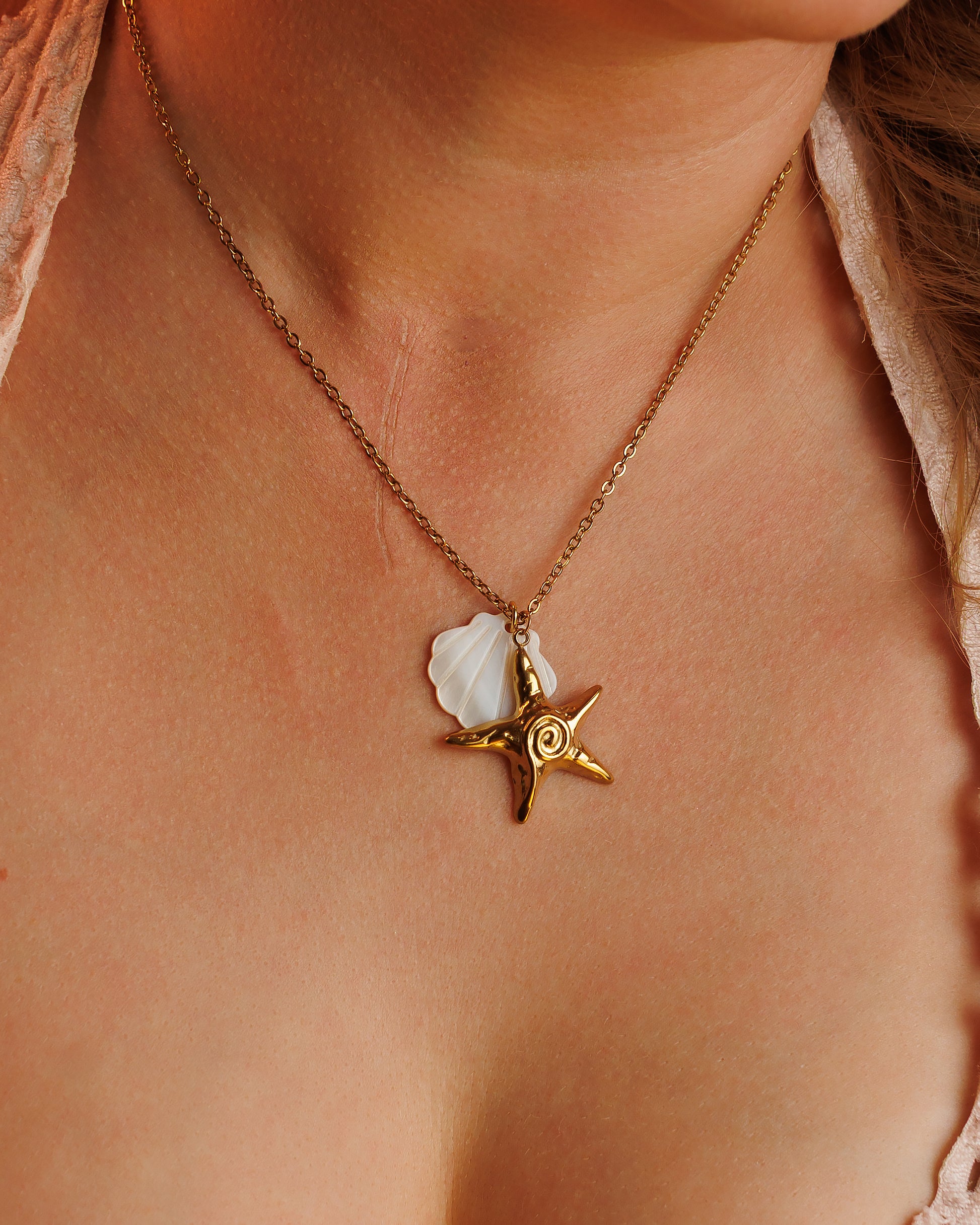 Collar estrella de mar con concha