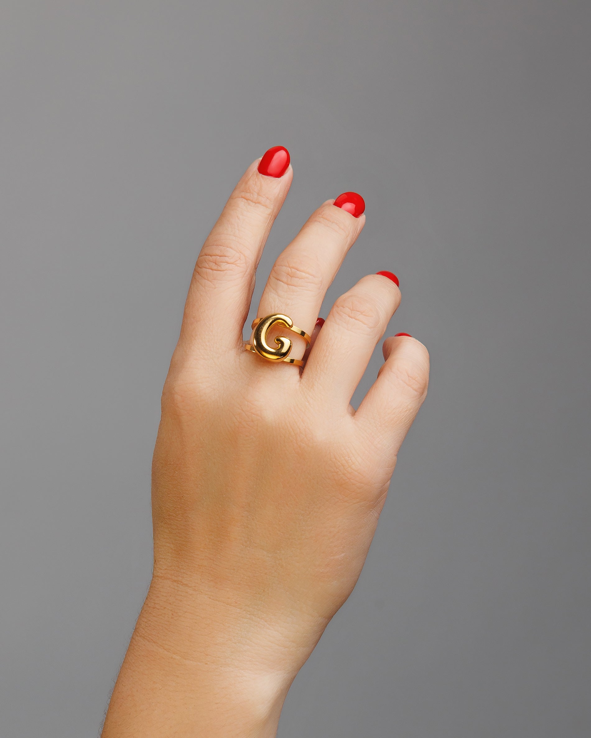 Anillo chunky de letra