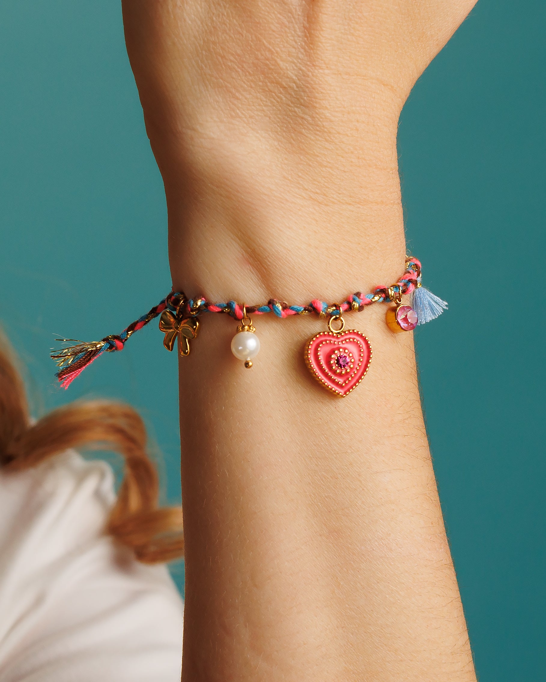 Pulsera de hilo con lazo, corazón, perla, zirconia