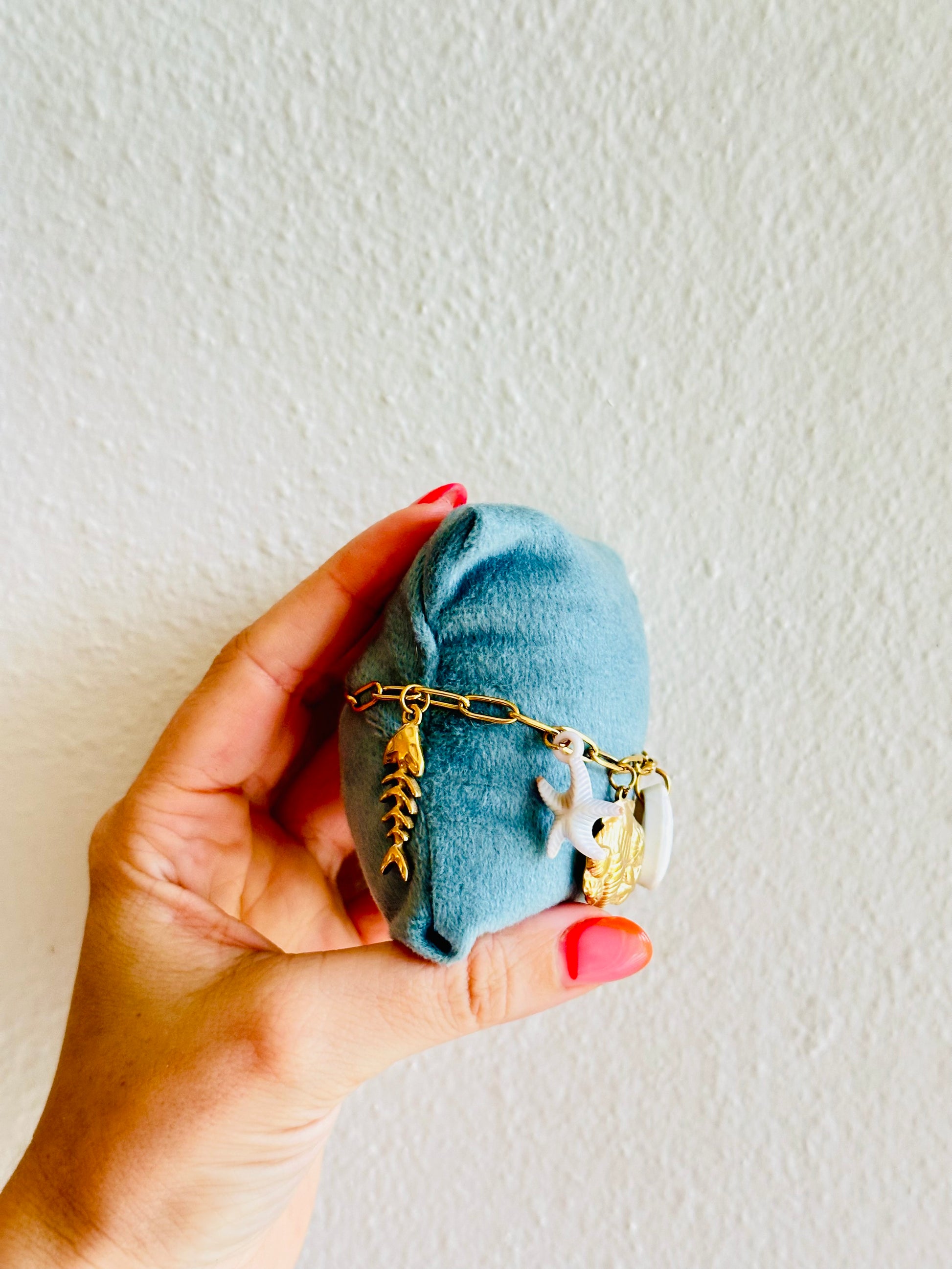 Pulsera de charms con eslabones, estrella de mar, pez, cangrejo y concha