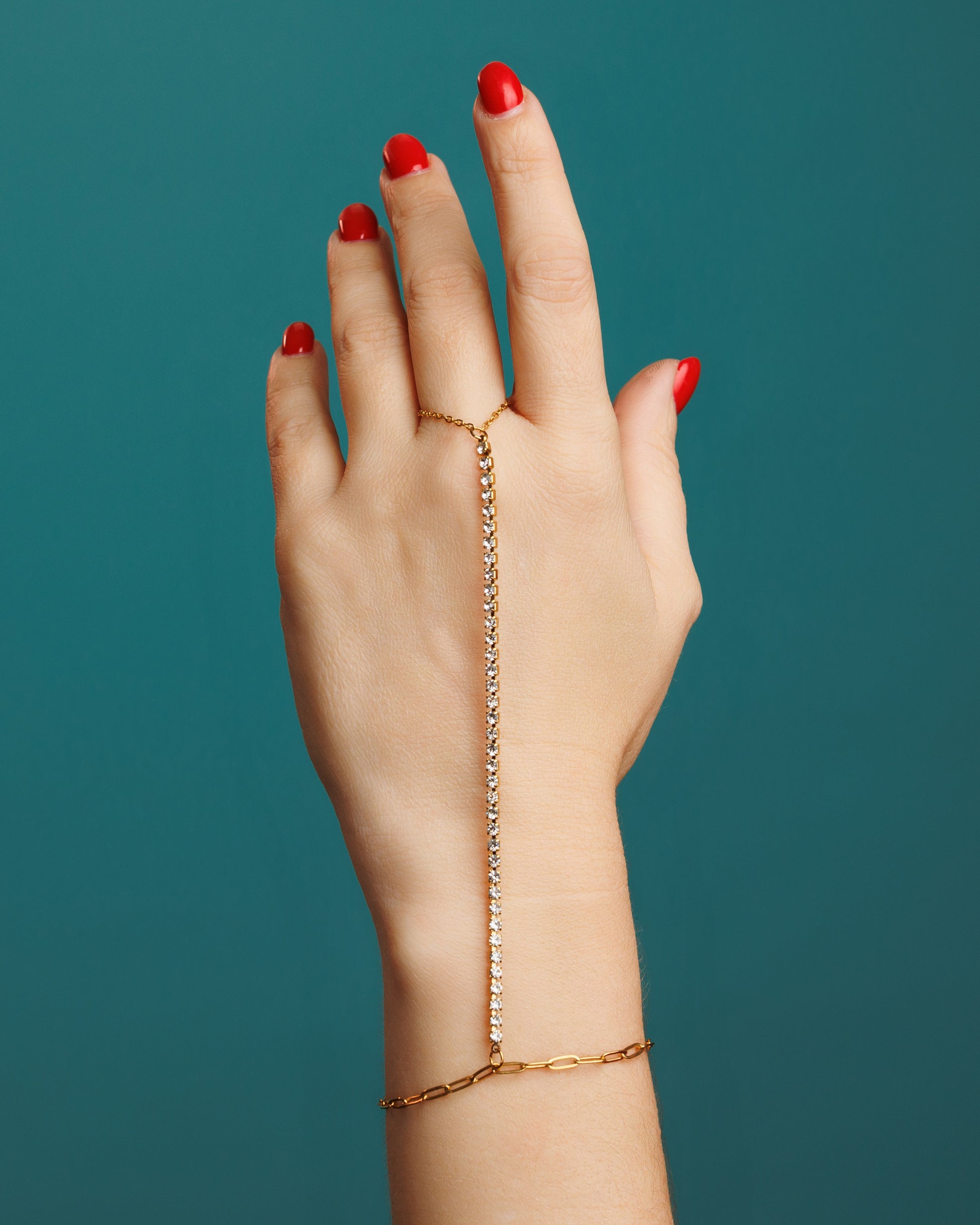 Pulsera y anillo elegante con piedras zirconias