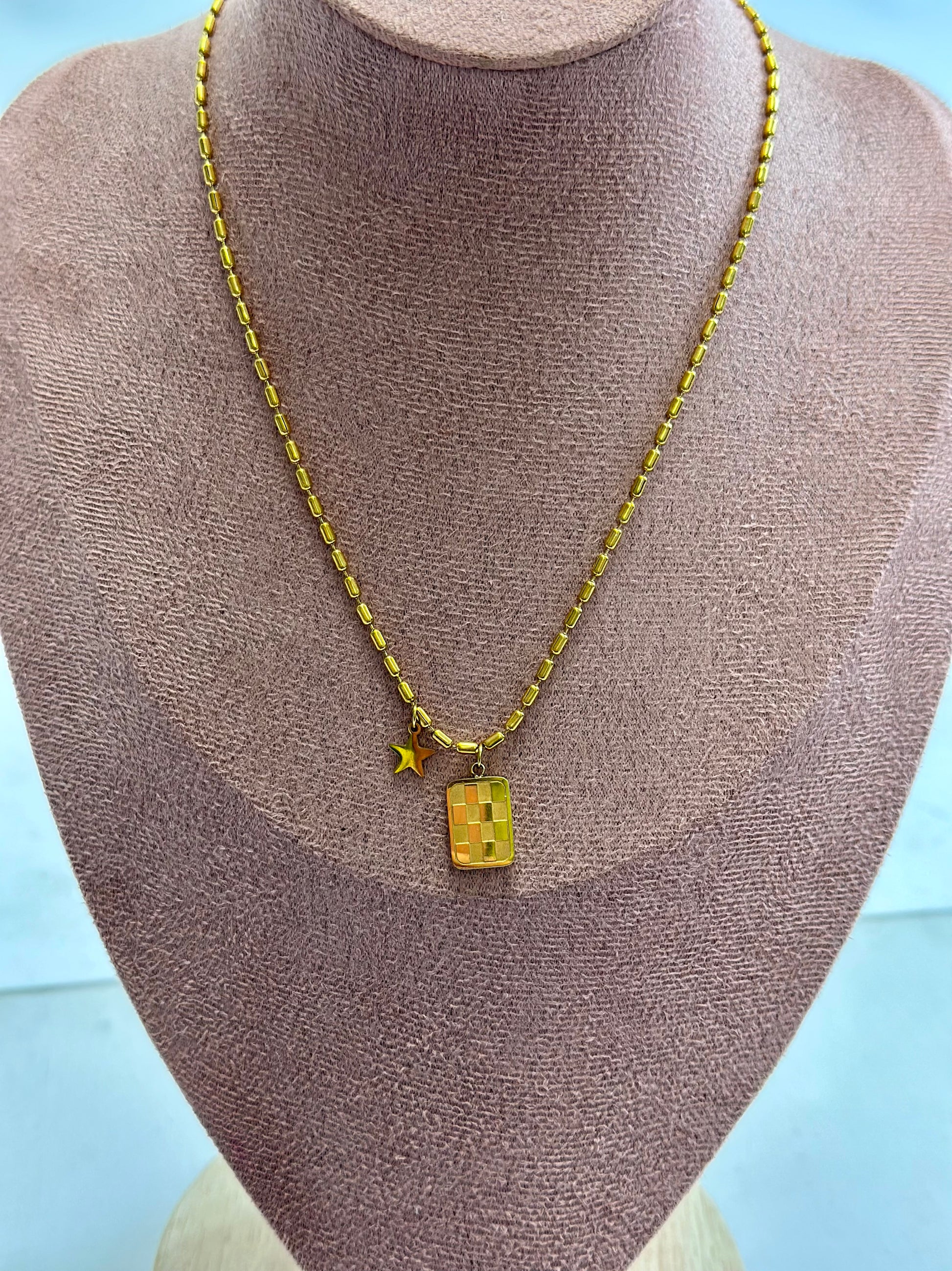 Collar unisex con estrella