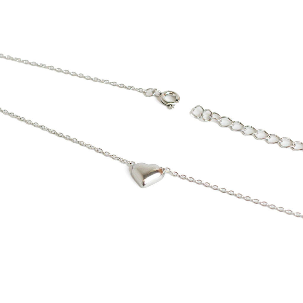 Collar delicado con corazón pequeño chunky