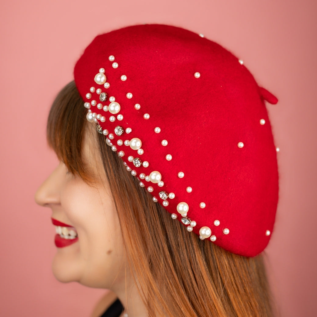Beret con perlas