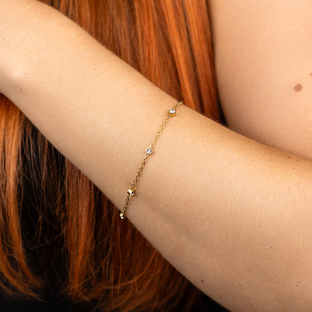 Pulsera delicada con zirconias